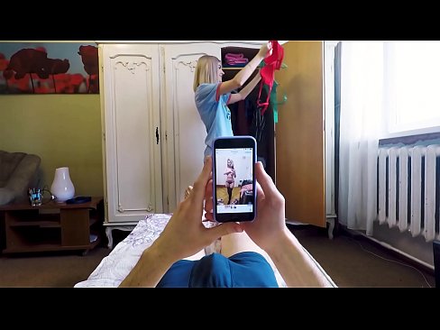 ❤️ 義理の姉が、ママが帰ってくる直前に弟を勃起させる ❤ ロシアポルノ ❌️❤